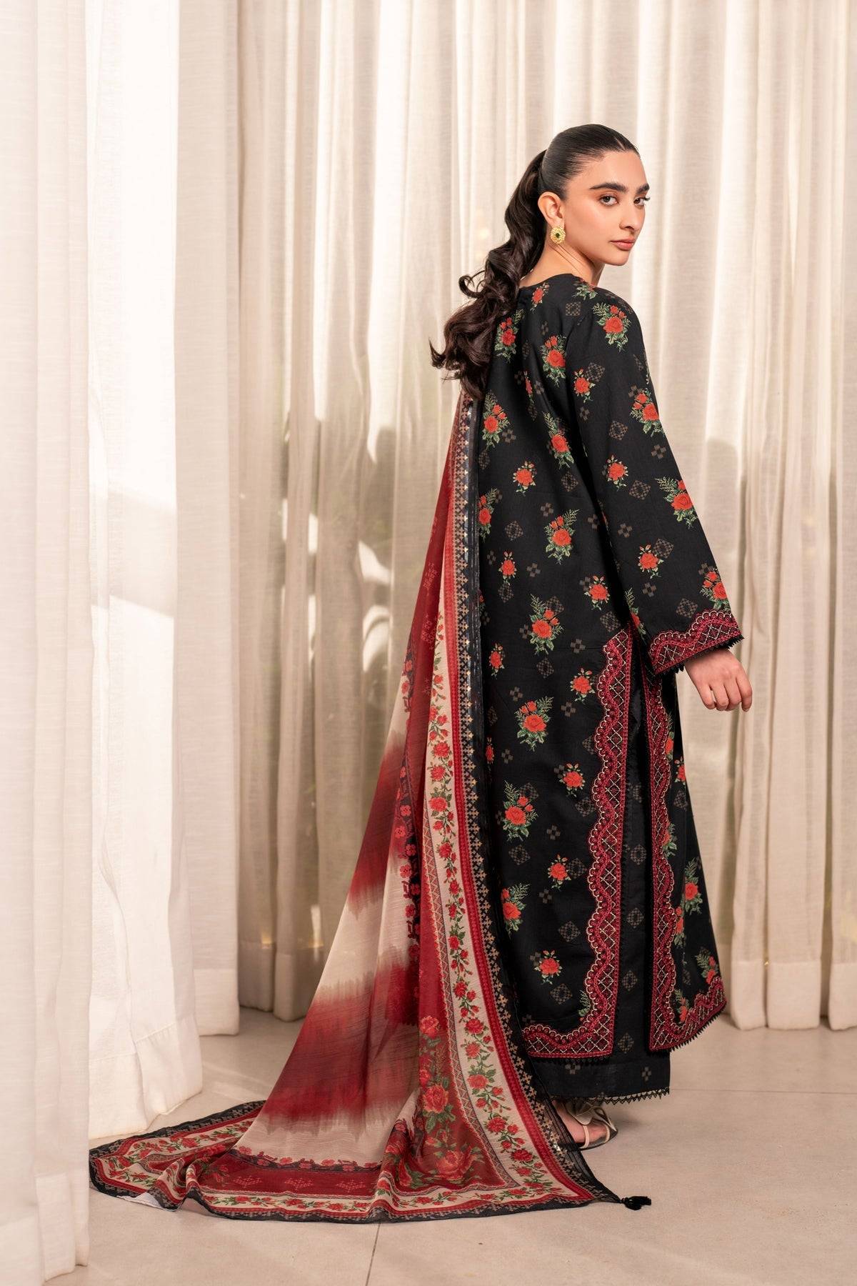 Xenia Formals | Summer Away 25 | PIXIE by Maria Faisal - Registered Vendor of : Xenia Formals - type : Ladies Clothes - 100% original wedding dresses