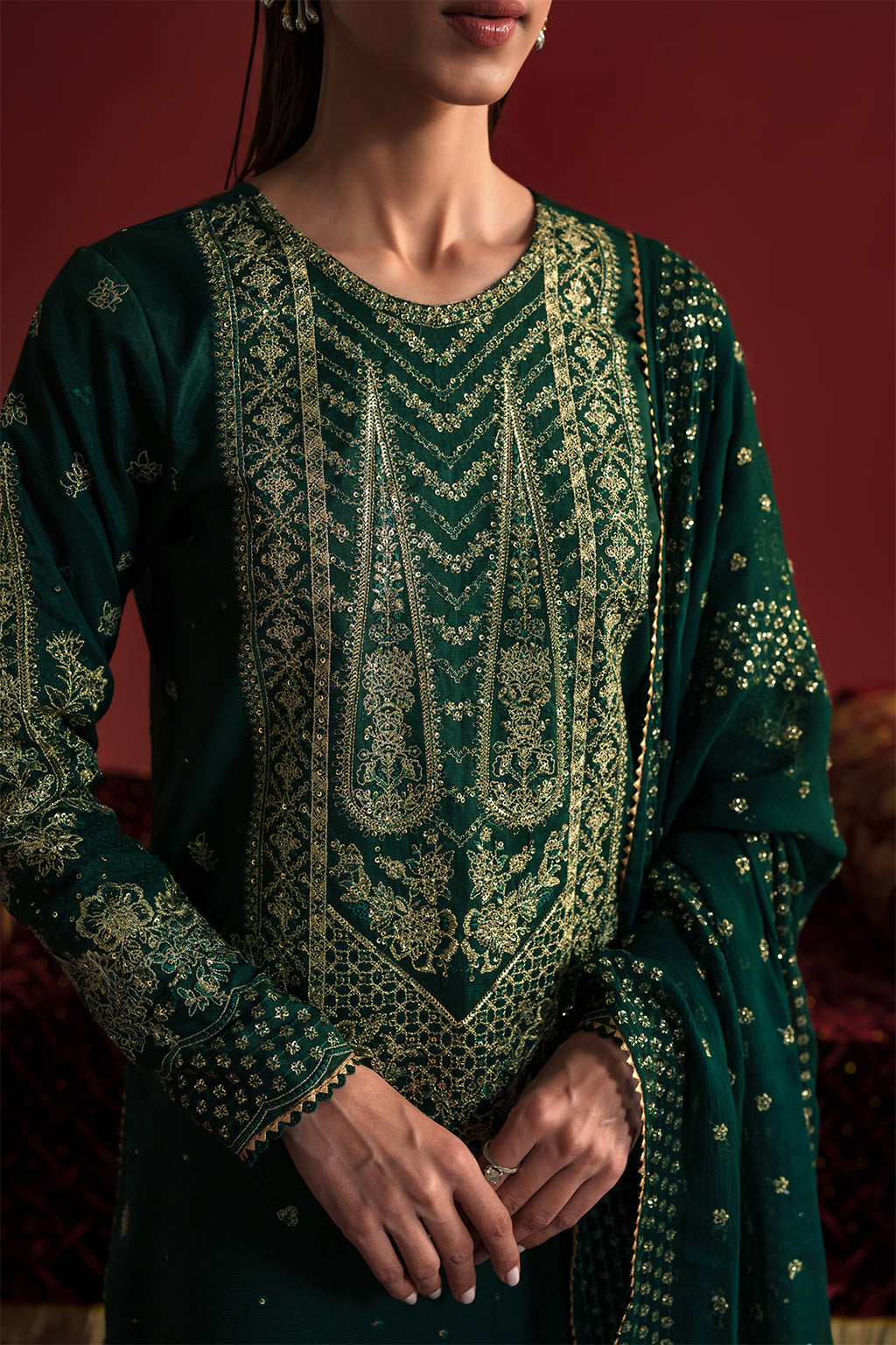 MEHVAR – authentic Pakistani dress from the New Shagun collection for women in the UK