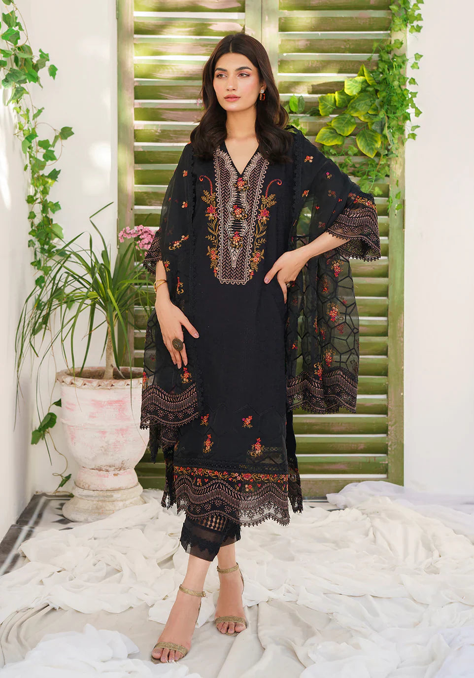 Zarqash | Belle Ame 24 | BL 007 Jardin Noir - Ladies Clothes - Maria Faisal