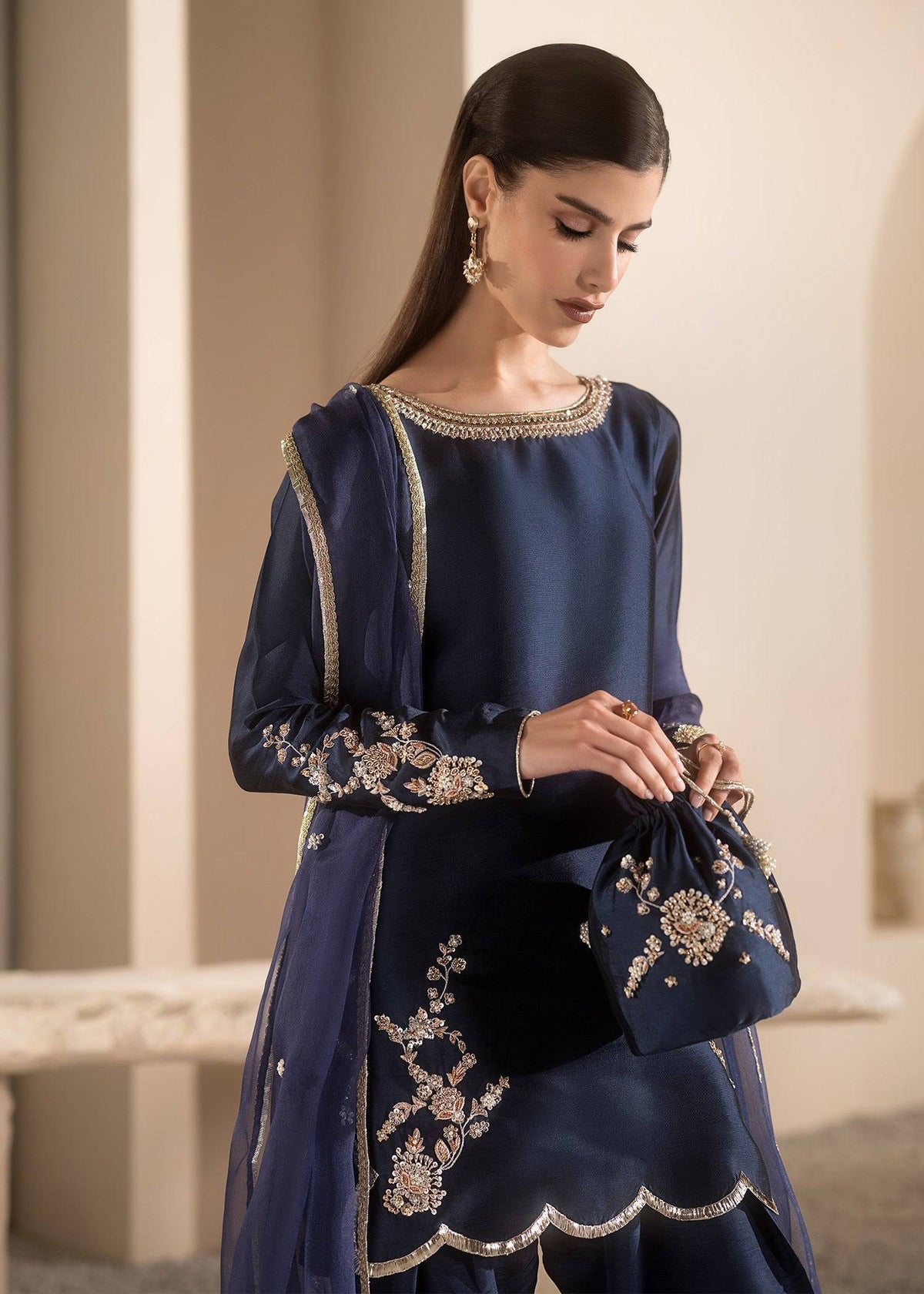 Mahum Asad | Breaking the Bar | Diva by Maria Faisal - Registered Vendor of : Mahum Asad - type : Ladies Clothes - 100% original wedding dresses