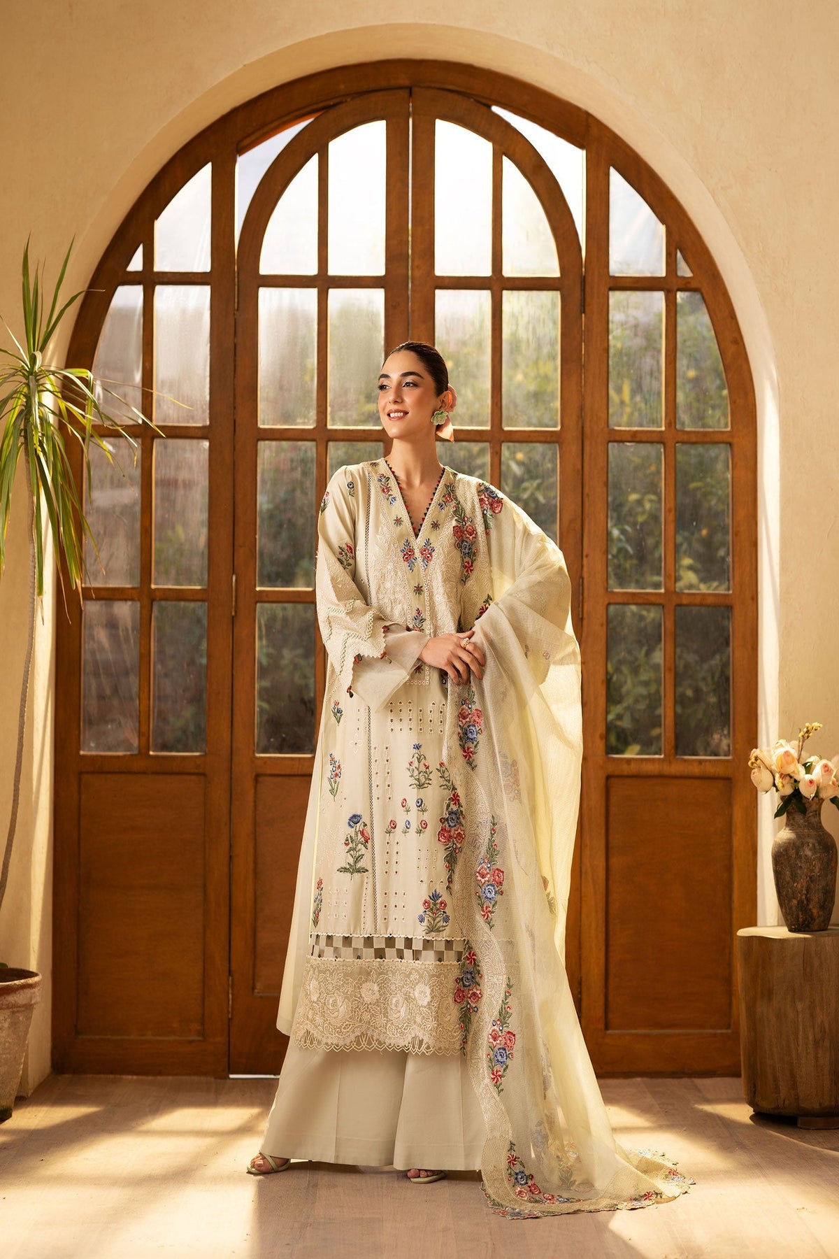Maryam Hussain | Luxury Lawn 25 | Mint by Maria Faisal - Registered Vendor of : Maryam Hussain - type : Ladies Clothes - 100% original wedding dresses