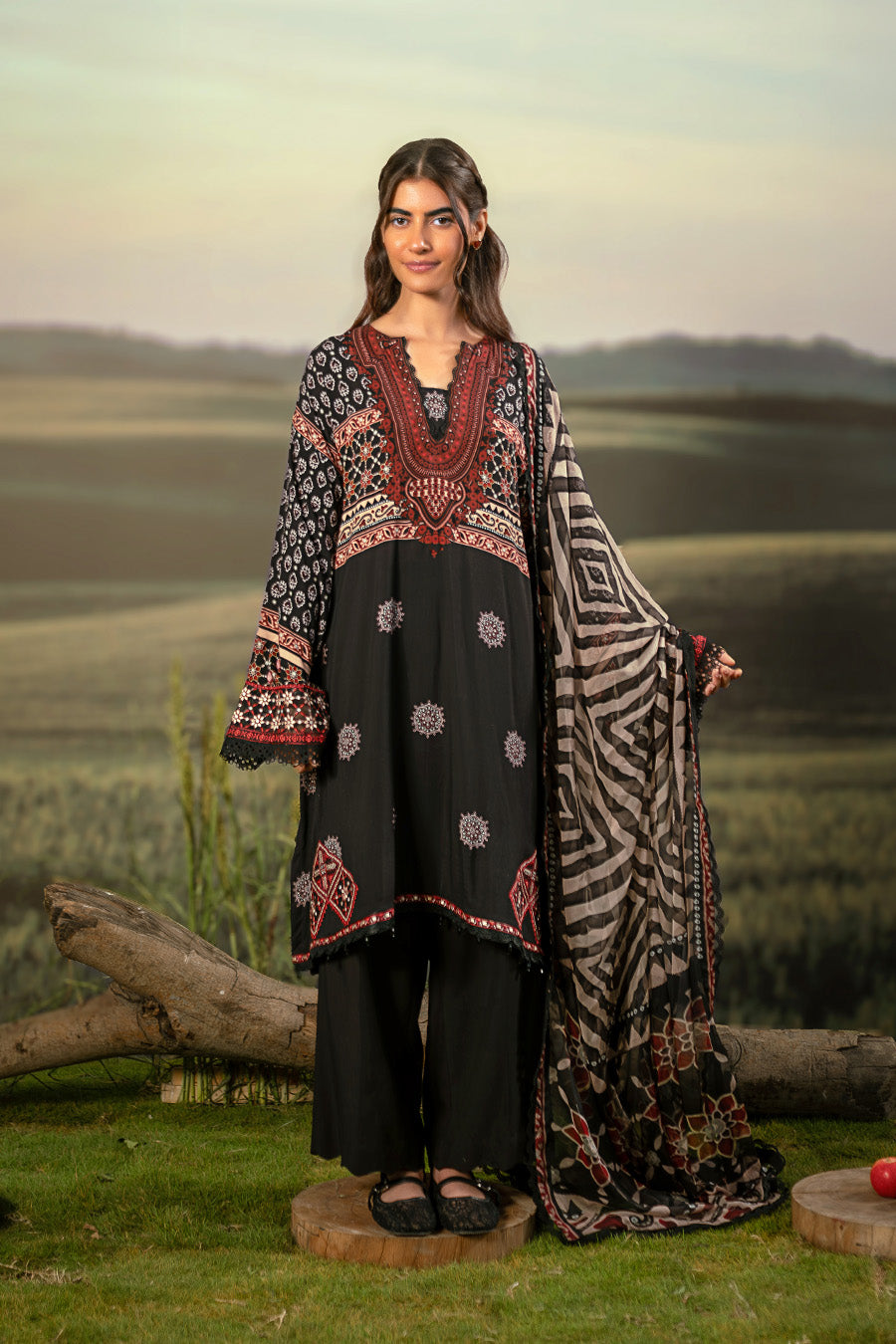 Maria B | Basics Winter 25 | MB-PFUS25-09A - Ladies Clothes - Maria Faisal