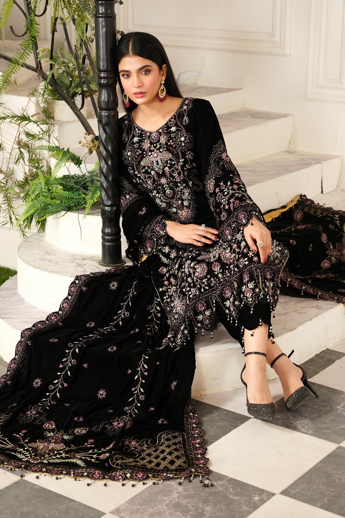 Raeesa Premium | Sheen Luxury Velvet | Noir - Ladies Clothes - Maria Faisal