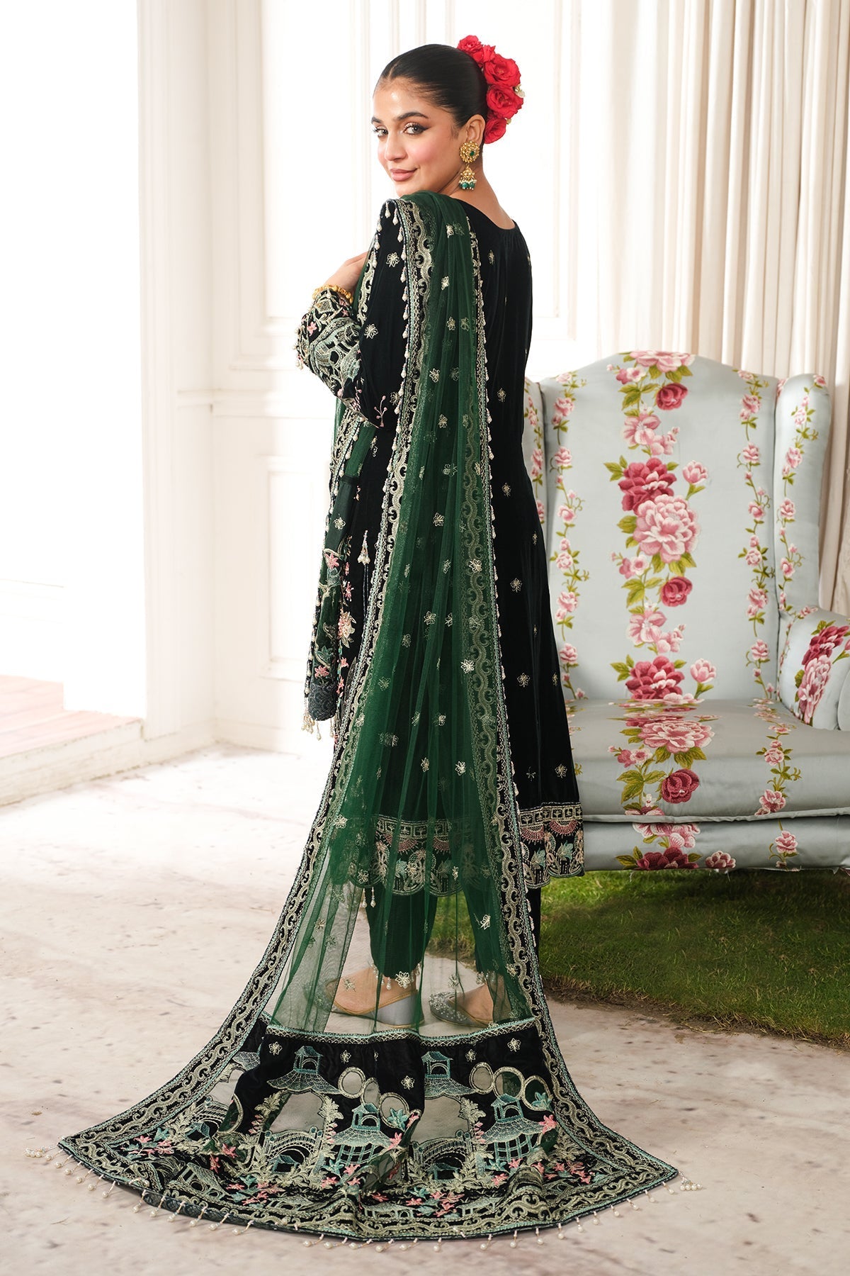Raeesa Premium | Sheen Luxury Velvet | Talia - Ladies Clothes - Maria Faisal