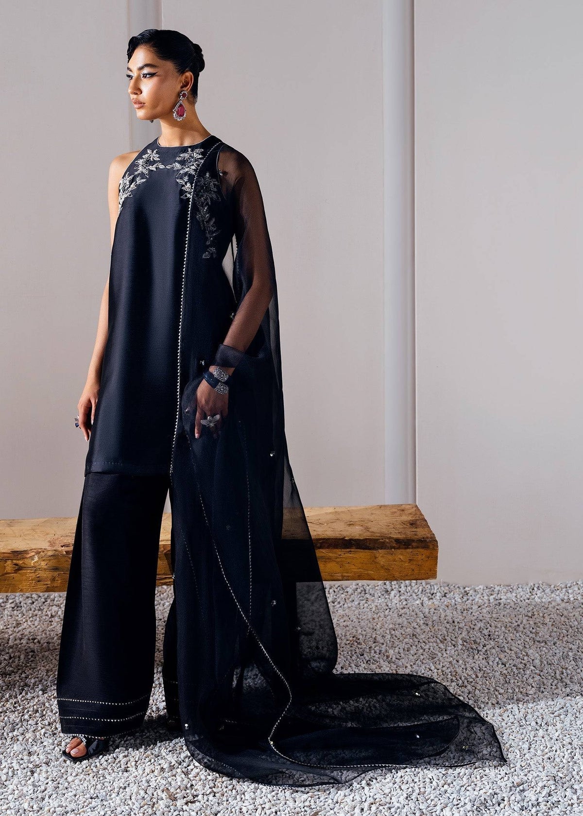 Mahum Asad | The Remix Edit | Rock by Maria Faisal - Registered Vendor of : Mahum Asad - type : Ladies Clothes - 100% original wedding dresses