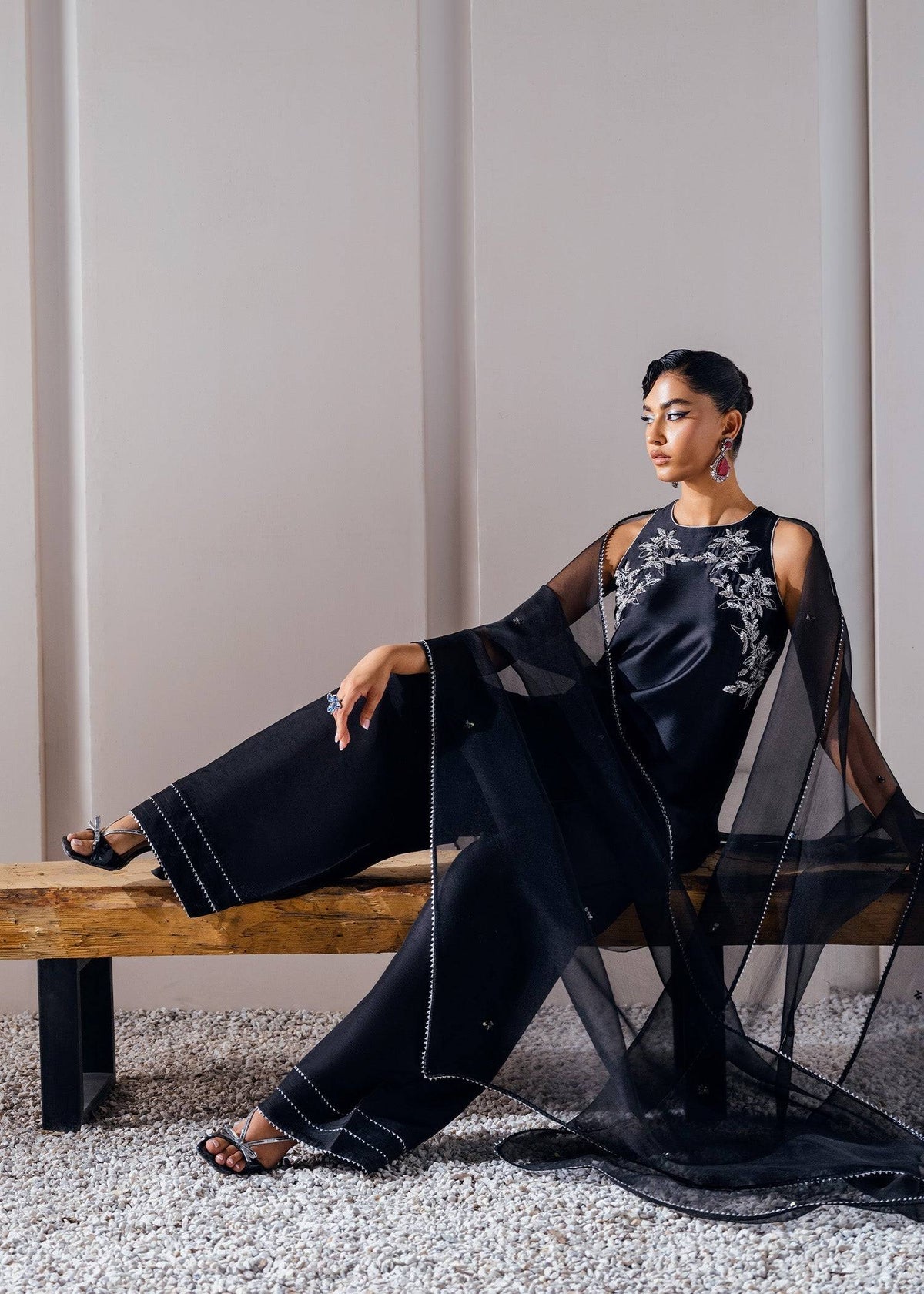 Mahum Asad | The Remix Edit | Rock by Maria Faisal - Registered Vendor of : Mahum Asad - type : Ladies Clothes - 100% original wedding dresses