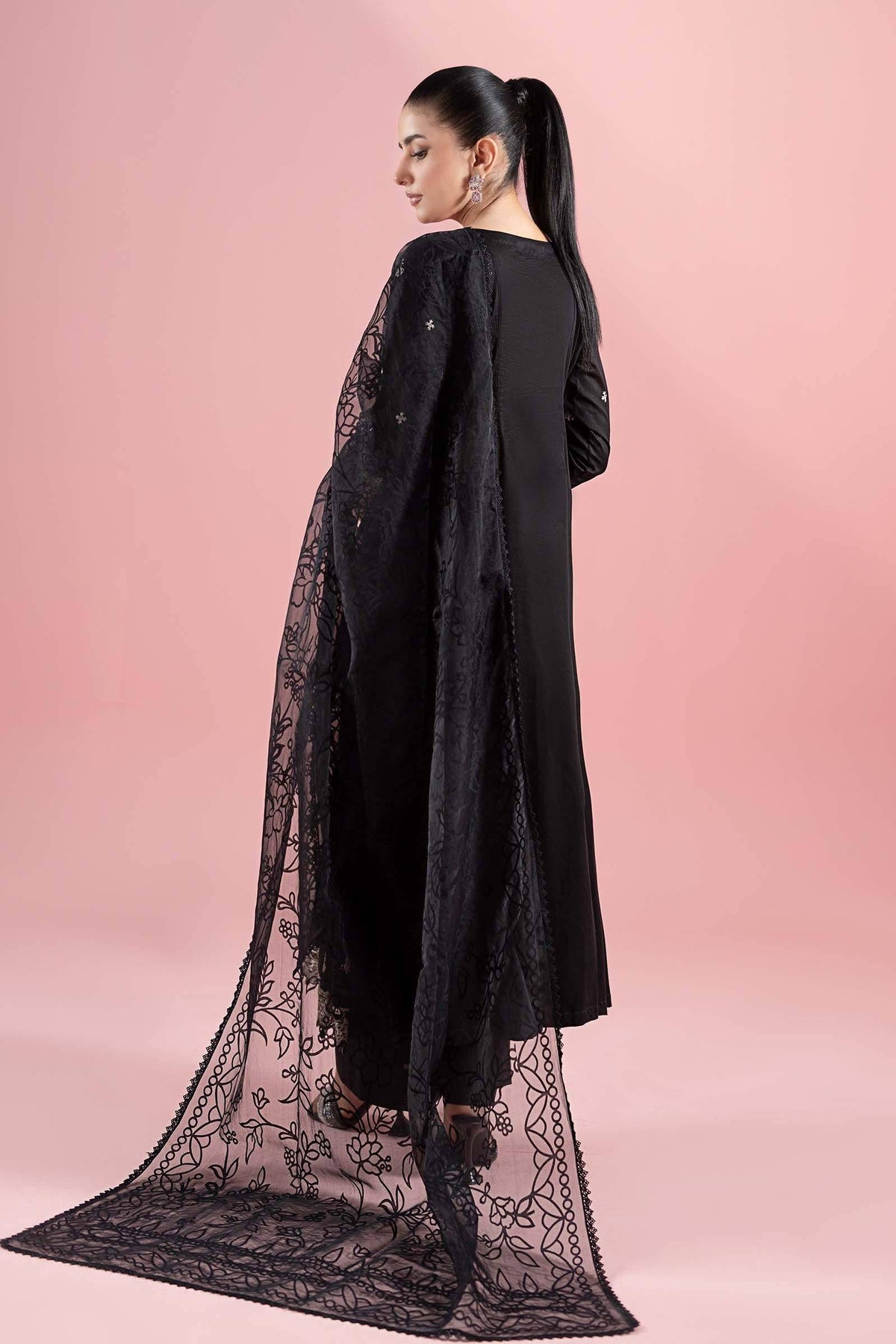 Maria B | Luxury Pret 25 | DW-EA25-08 by Maria Faisal - Registered Vendor of : Maria B - type : Ladies Clothes - 100% original wedding dresses