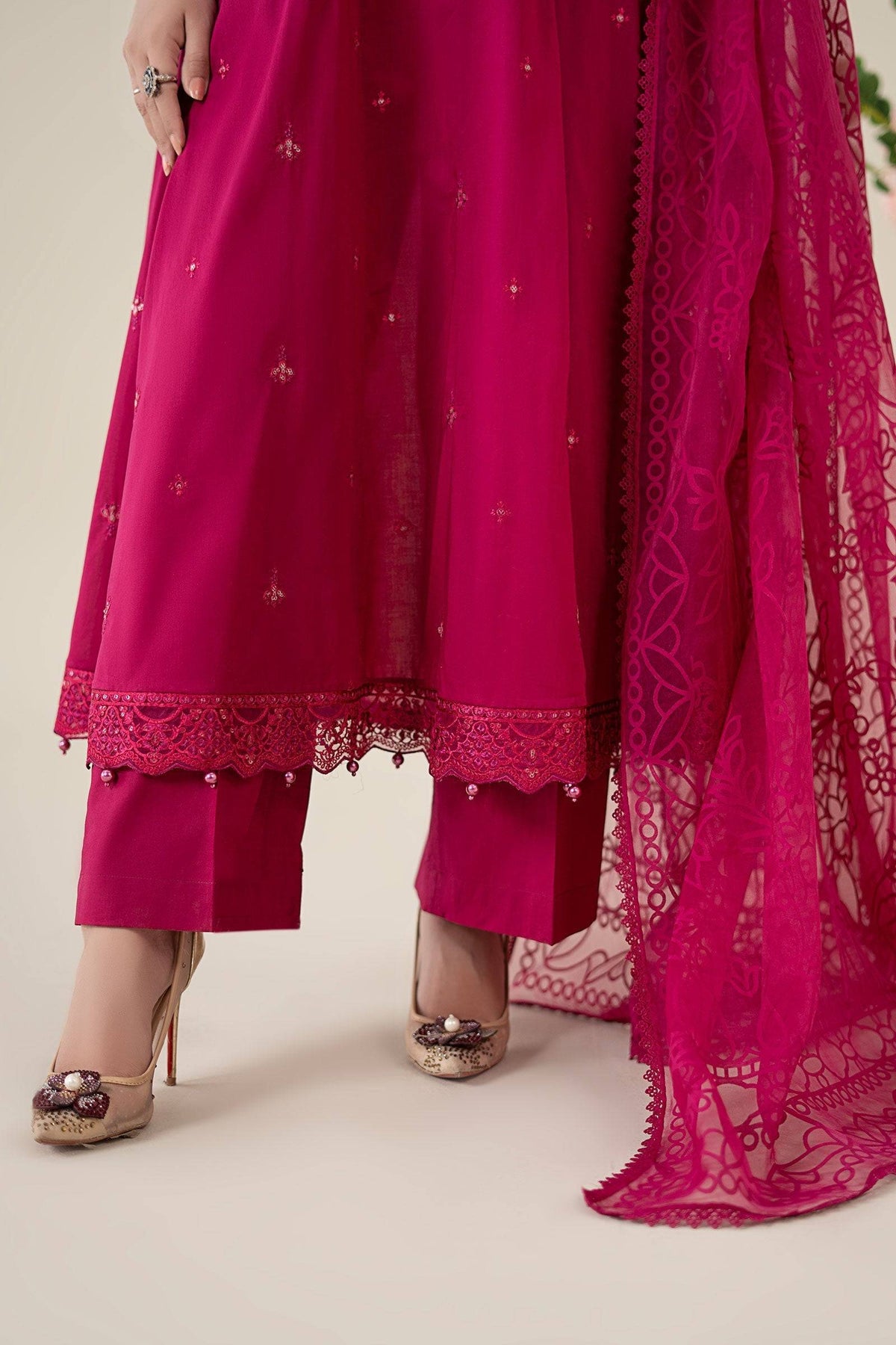 Maria B | Luxury Pret 25 | DW-EA25-08 by Maria Faisal - Registered Vendor of : Maria B - type : Ladies Clothes - 100% original wedding dresses