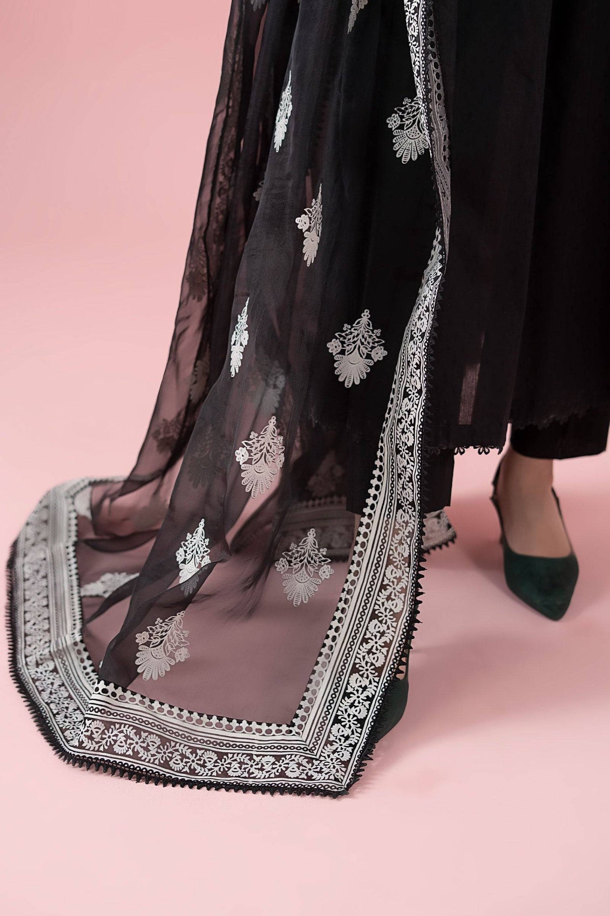 Maria B | Luxury Pret 25 | DW-EA25-37 by Maria Faisal - Registered Vendor of : Maria B - type : Ladies Clothes - 100% original wedding dresses