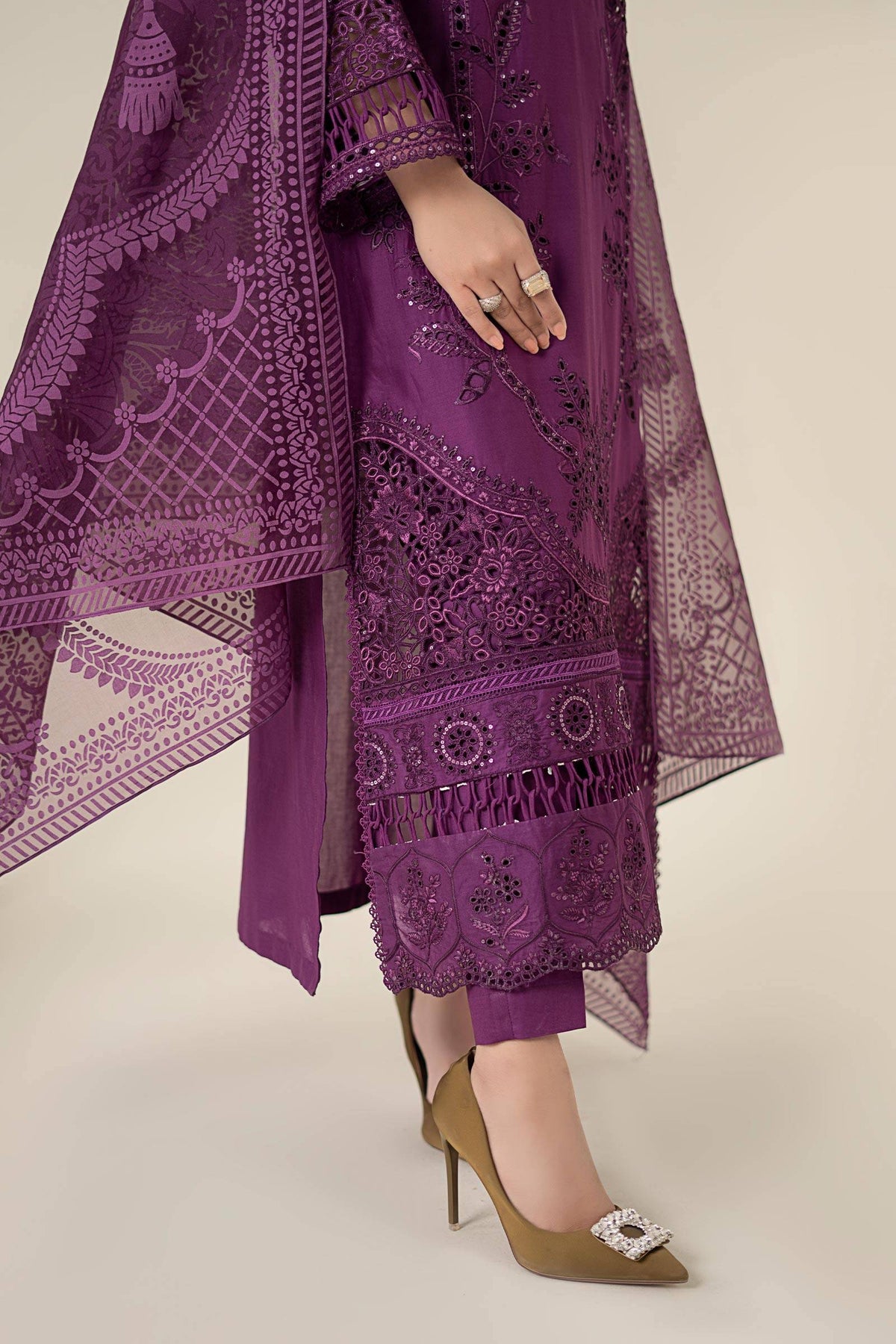 Maria B | Luxury Pret 25 | DW-EA25-74 by Maria Faisal - Registered Vendor of : Maria B - type : Ladies Clothes - 100% original wedding dresses