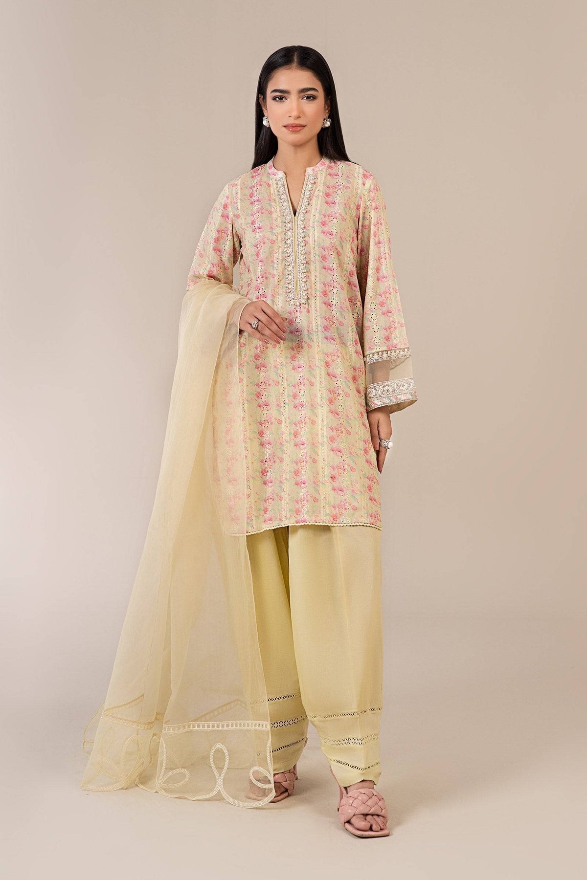 Maria B | Luxury Pret 25 | DW-EF25-18 by Maria Faisal - Registered Vendor of : Maria B - type : Ladies Clothes - 100% original wedding dresses