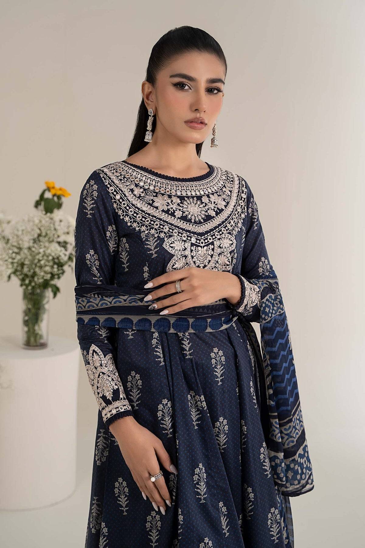 Maria B | Formal Wears | DW-EF25-22 by Maria Faisal - Registered Vendor of : Maria B - type : Ladies Clothes - 100% original wedding dresses