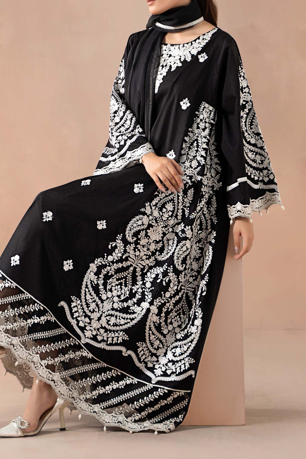 Maria B | Luxury Winter Pret 25 | DW-MN24-04R1-Black - Ladies Clothes - Maria Faisal