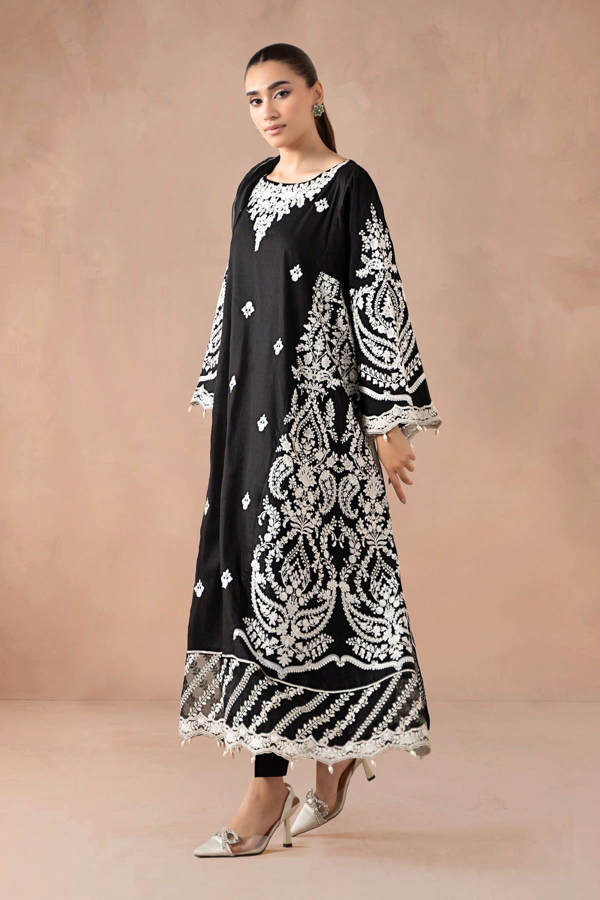 Maria B | Luxury Winter Pret 25 | DW-MN24-04R1-Black - Ladies Clothes - Maria Faisal
