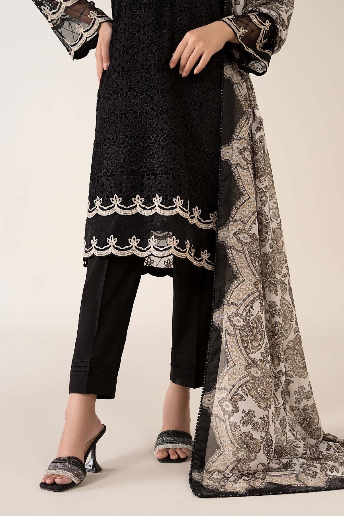 Maria B | Luxury Winter Pret 25 | DW-MN24-10R1-Black - Ladies Clothes - Maria Faisal