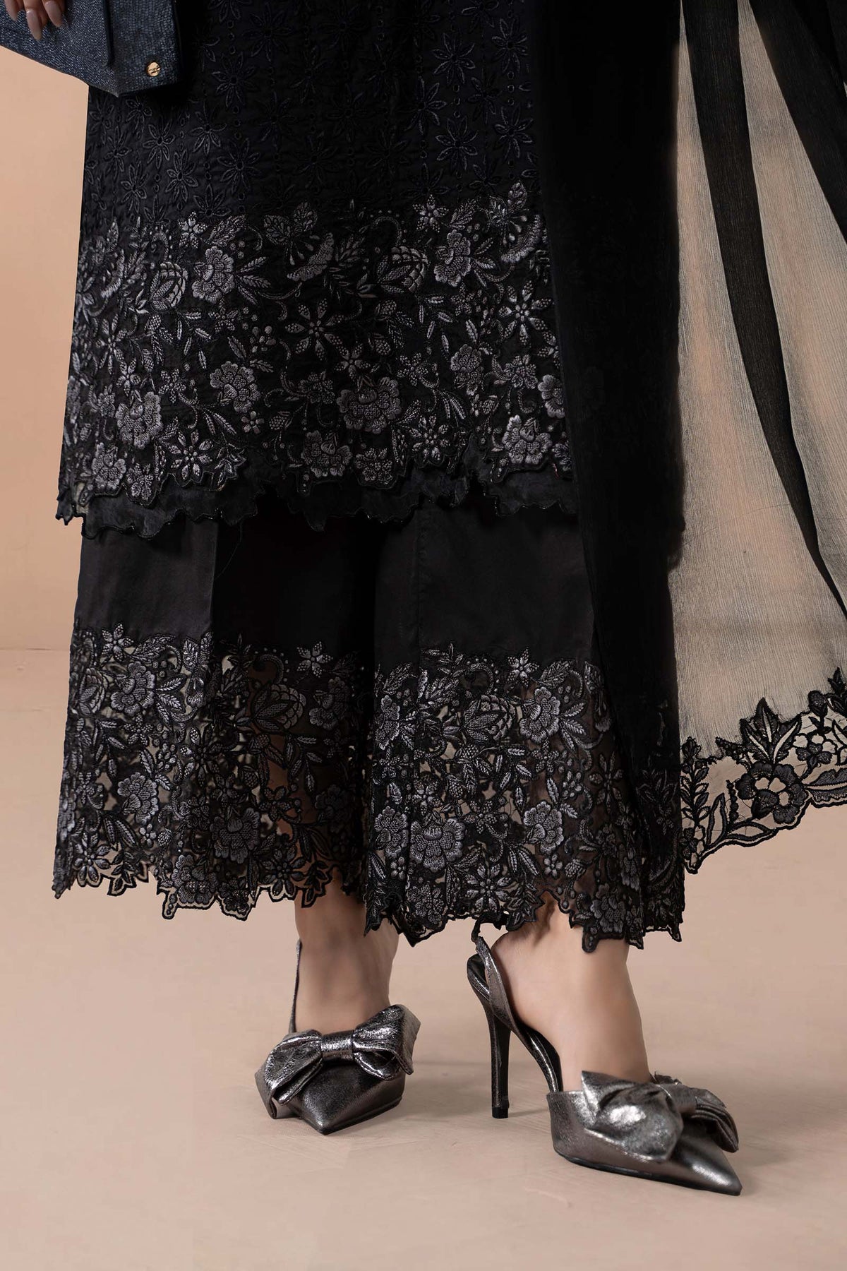 Maria B | Luxury Winter Pret 25 | DW-MN25-11-Black - Ladies Clothes - Maria Faisal