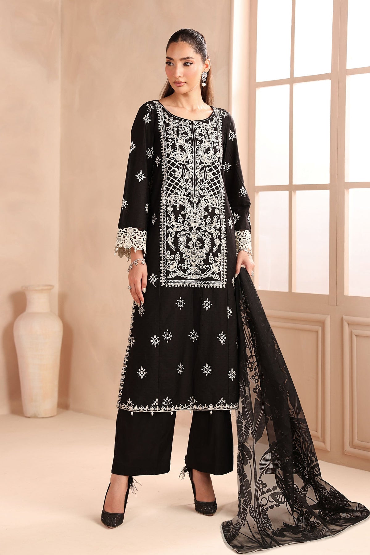 Maria B | Luxury Winter Pret 25 | DW-MN25-06-Black - Ladies Clothes - Maria Faisal