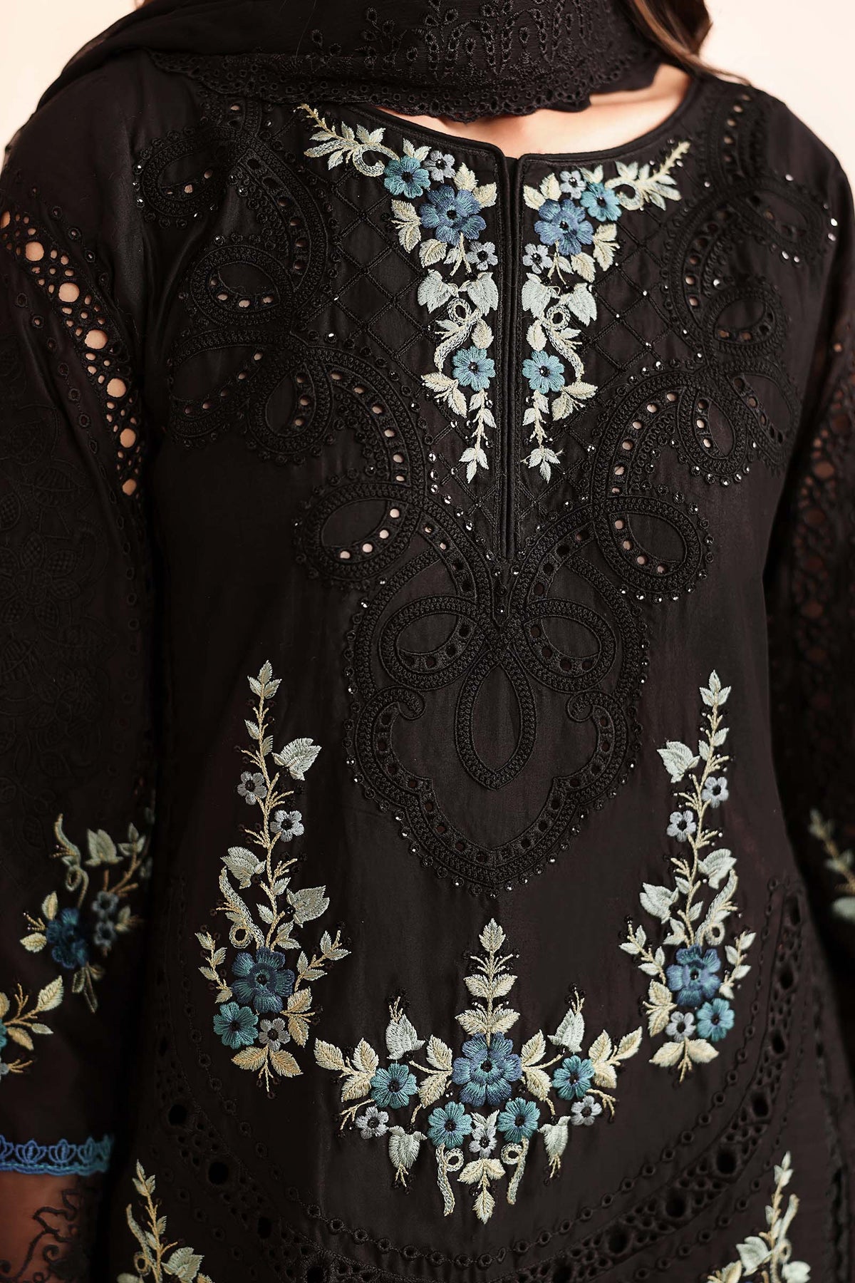Maria B | Luxury Winter Pret 25 | DW-MN25-08-Black - Ladies Clothes - Maria Faisal