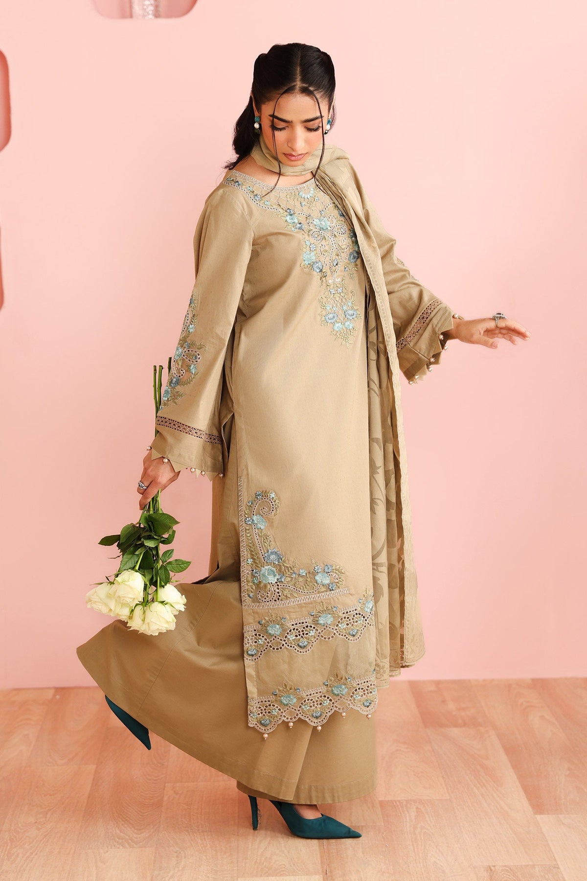 Maria B | Pre Fall 25 | Dobby Suit 15