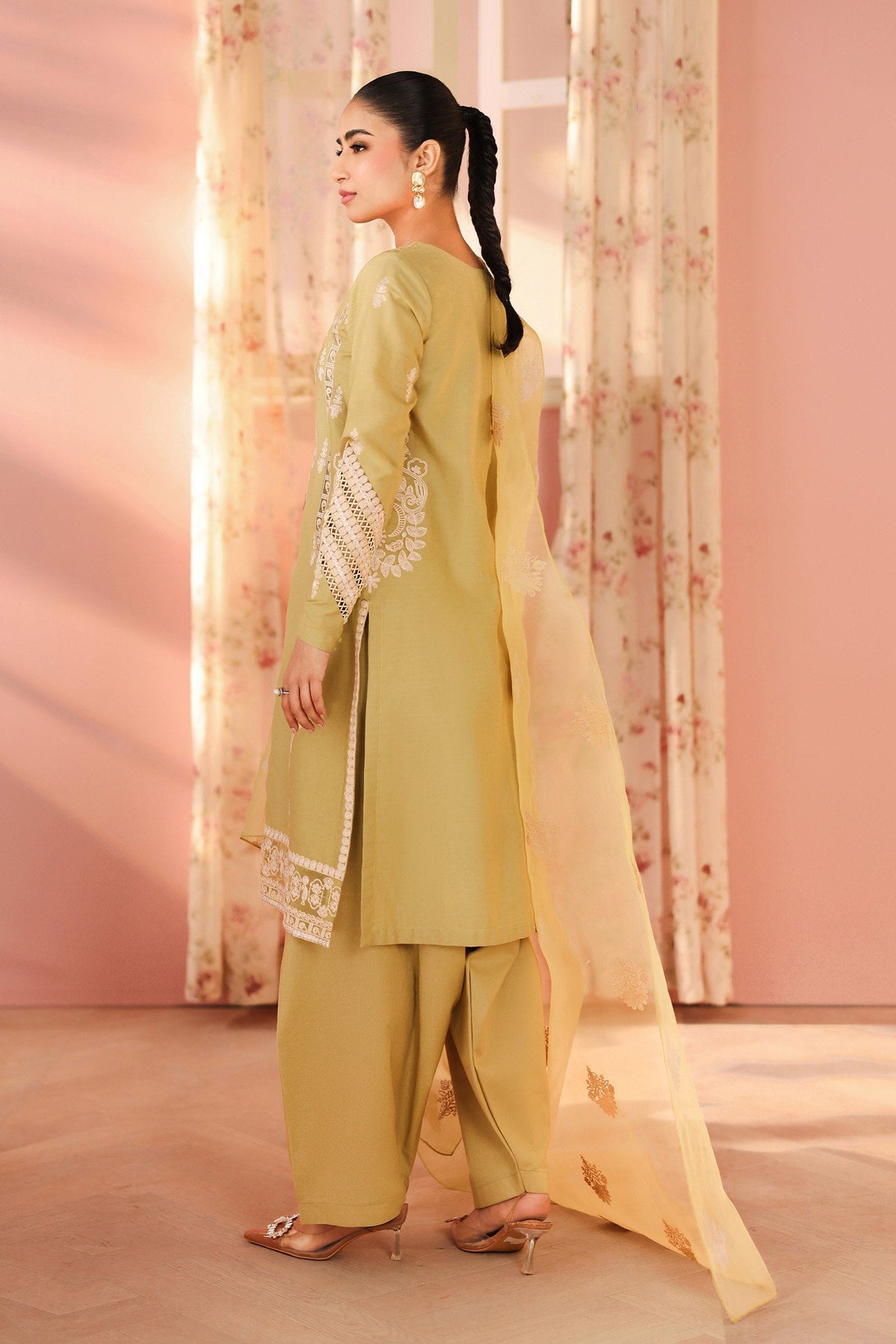 Maria B | Luxury Winter Pret 25 | DW-PF25-34-Light Green - Ladies Clothes - Maria Faisal