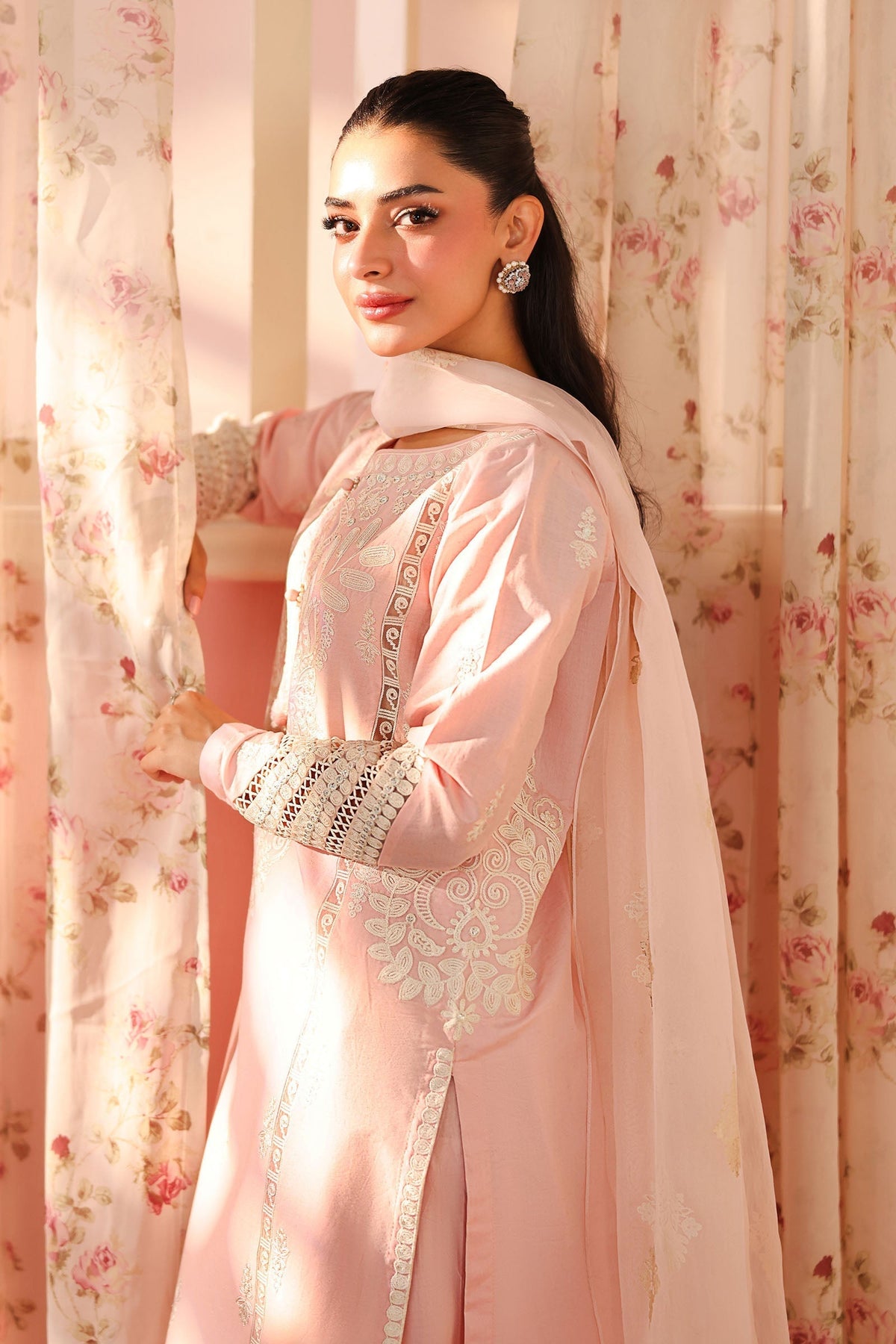 Maria B | Luxury Winter Pret 25 | DW-PF25-34-Pink - Ladies Clothes - Maria Faisal