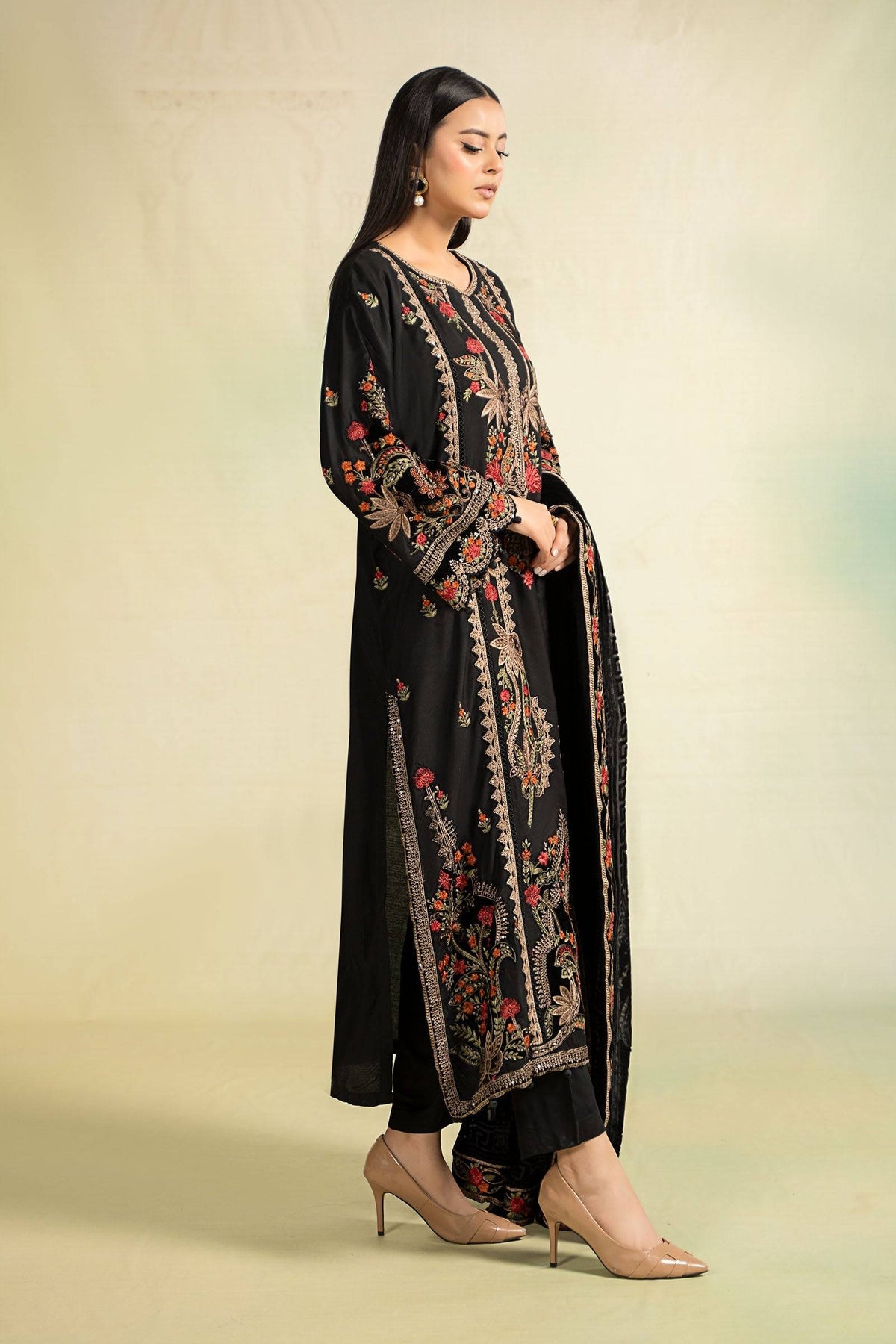 Maira B | Ready to Wear | DW-W24-16 by Maria Faisal - Registered Vendor of : Maria B - type : Wedding Dress - 100% original wedding dresses