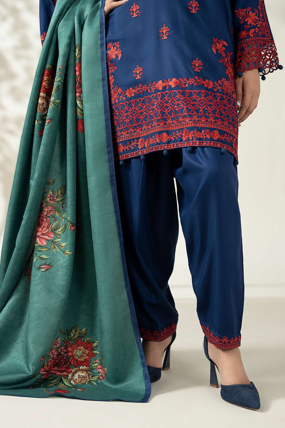 Maria B | Luxury Winter Pret 25 | DW-W25-46-Blue - Ladies Clothes - Maria Faisal