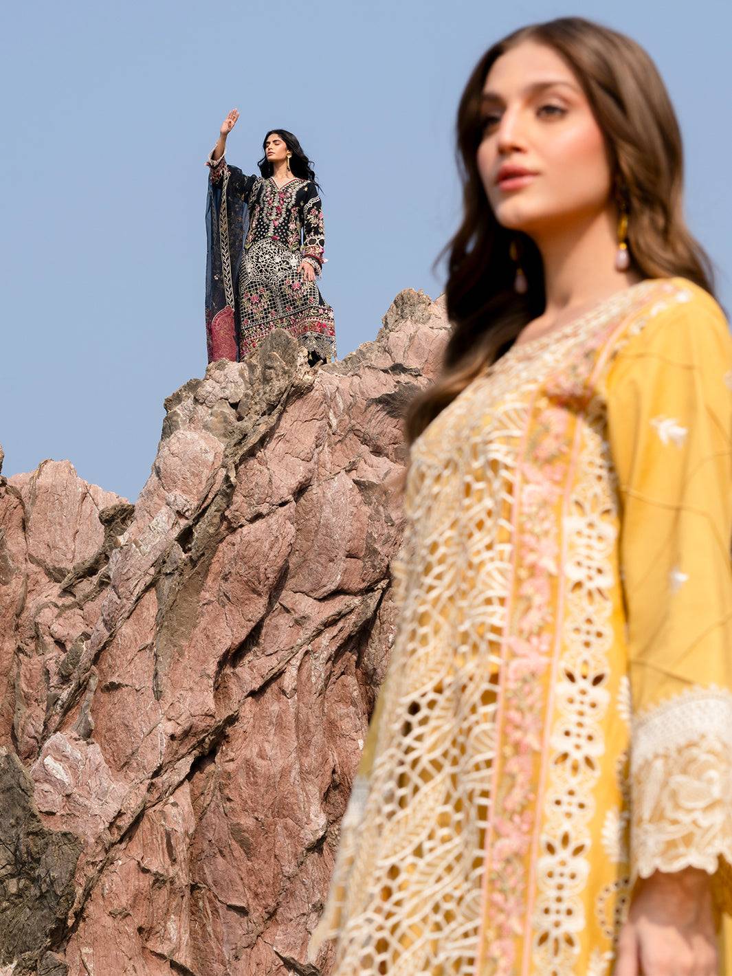 Mahnur | Sirena Luxury Lawn 25 | Dahlia by Maria Faisal - Registered Vendor of : Mahnur - type : Ladies Clothes - 100% original wedding dresses