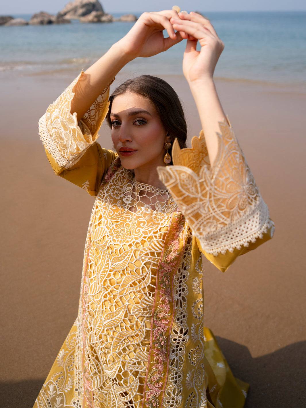 Mahnur | Sirena Luxury Lawn 25 | Dahlia by Maria Faisal - Registered Vendor of : Mahnur - type : Ladies Clothes - 100% original wedding dresses