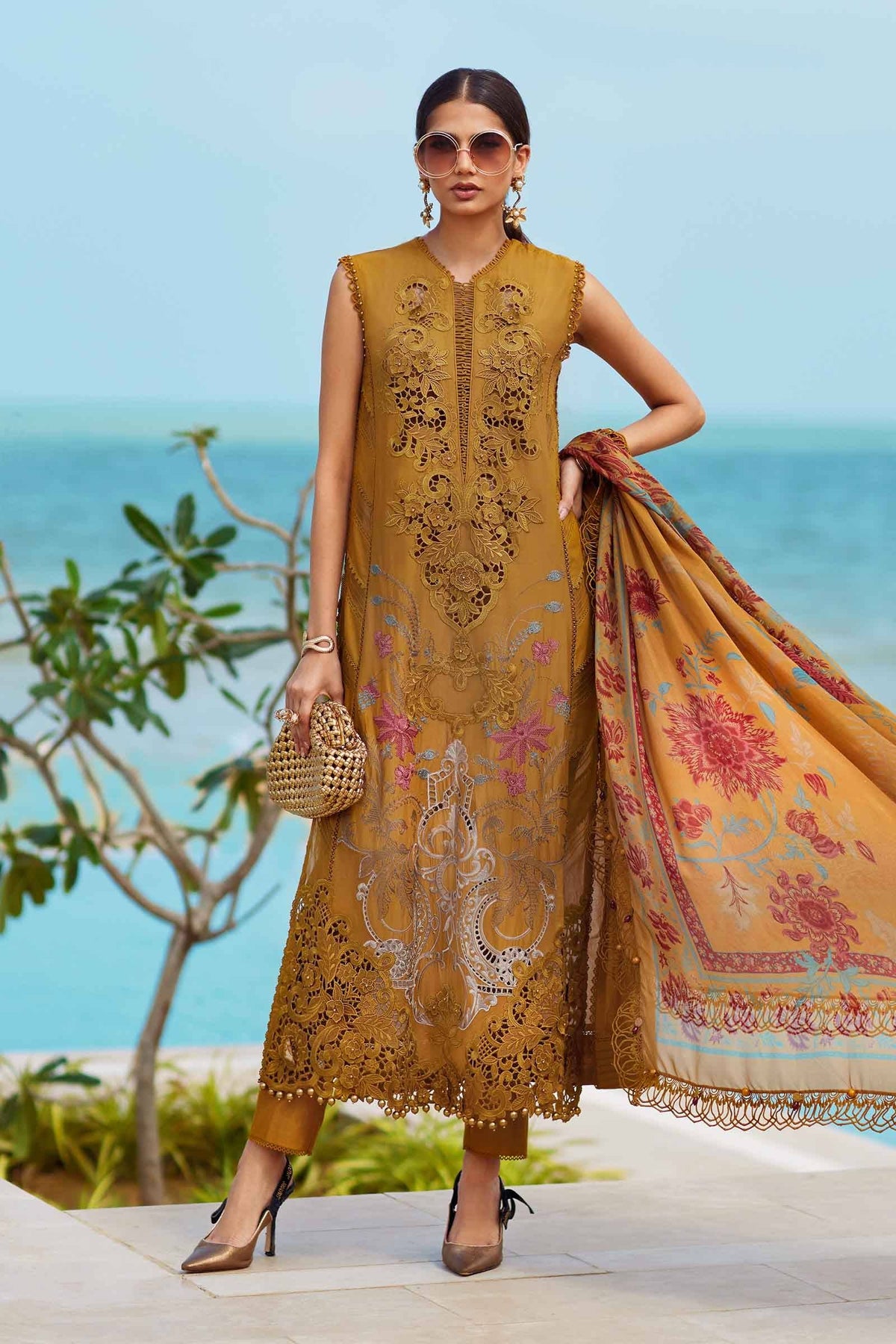 Maria B | Eid Collection 25 | 25-06 by Maria Faisal - Registered Vendor of : Maria B - type : Ladies Clothes - 100% original wedding dresses