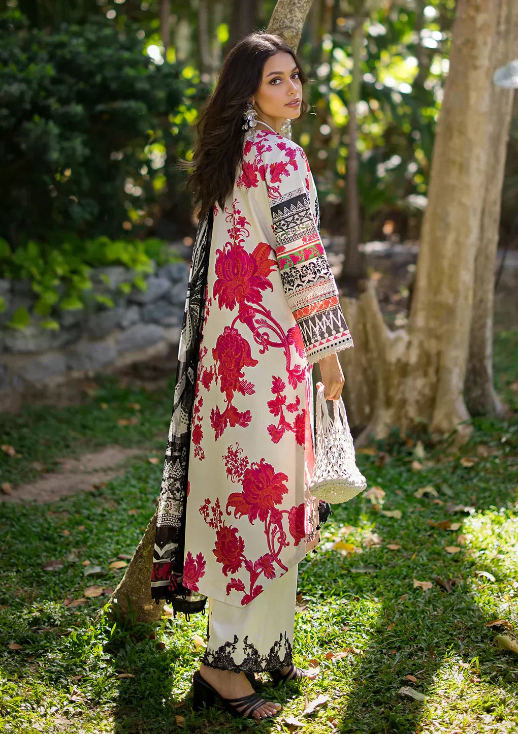 Elaf Premium | Signature Embroidered Lawn 24 | ESL-01B CLAUDIA - Ladies Clothes - Maria Faisal