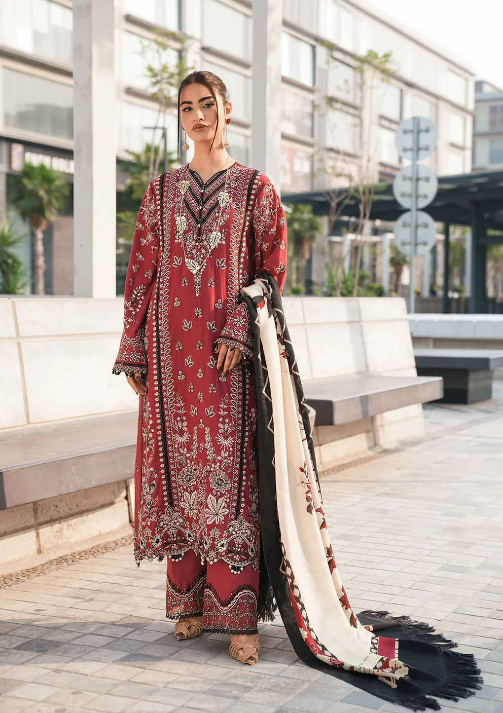Elaf Premium | Winter Pashmina Shawl Collection | EPW-5A Sweetest Kiss - Designer Dress with Intricate embroidery and embellishments. Shop elegent wedding dress at Maria Faisal.