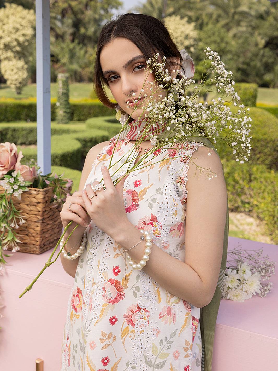 Izel | Oh Spring Lawn 25 | ELOWEN by Maria Faisal - Registered Vendor of : Izel - type : Ladies Clothes - 100% original wedding dresses