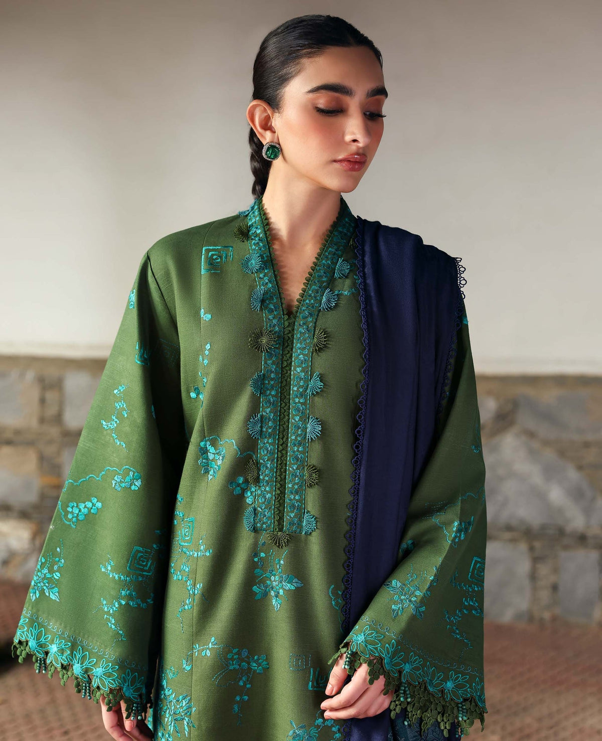 Elysia – authentic Pakistani dress from the Amaris Luxury Shawl 25 collection for women in the UK