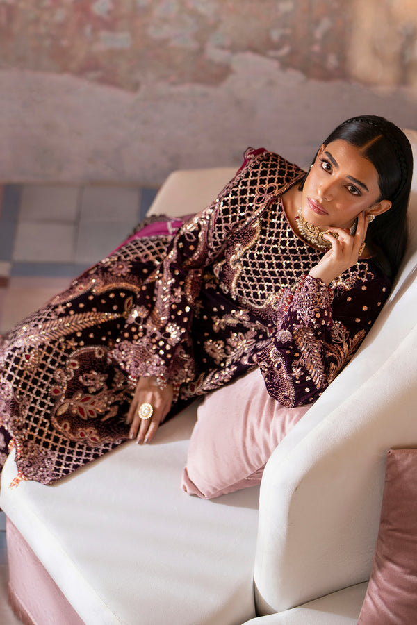 Emaan Adeel | Saanjh Velvet Collection 24 |  Anika - Ladies Clothes - Maria Faisal