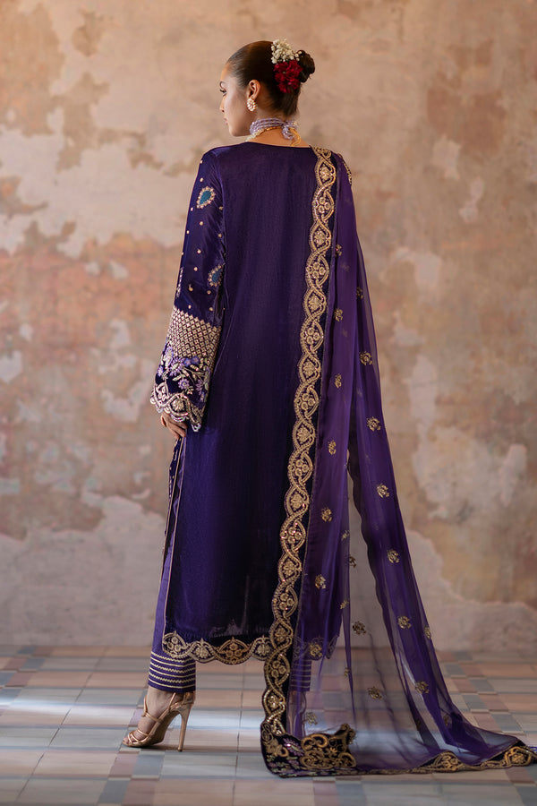Emaan Adeel | Saanjh Velvet Collection 24 |  Aroosh - Ladies Clothes - Maria Faisal