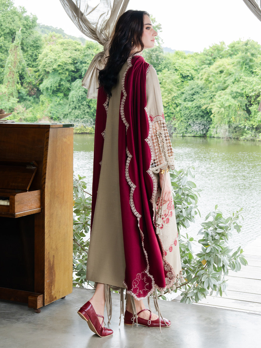 AILEEN – authentic Pakistani dress from the Dastaan Khaddar 25 collection for women in the UK