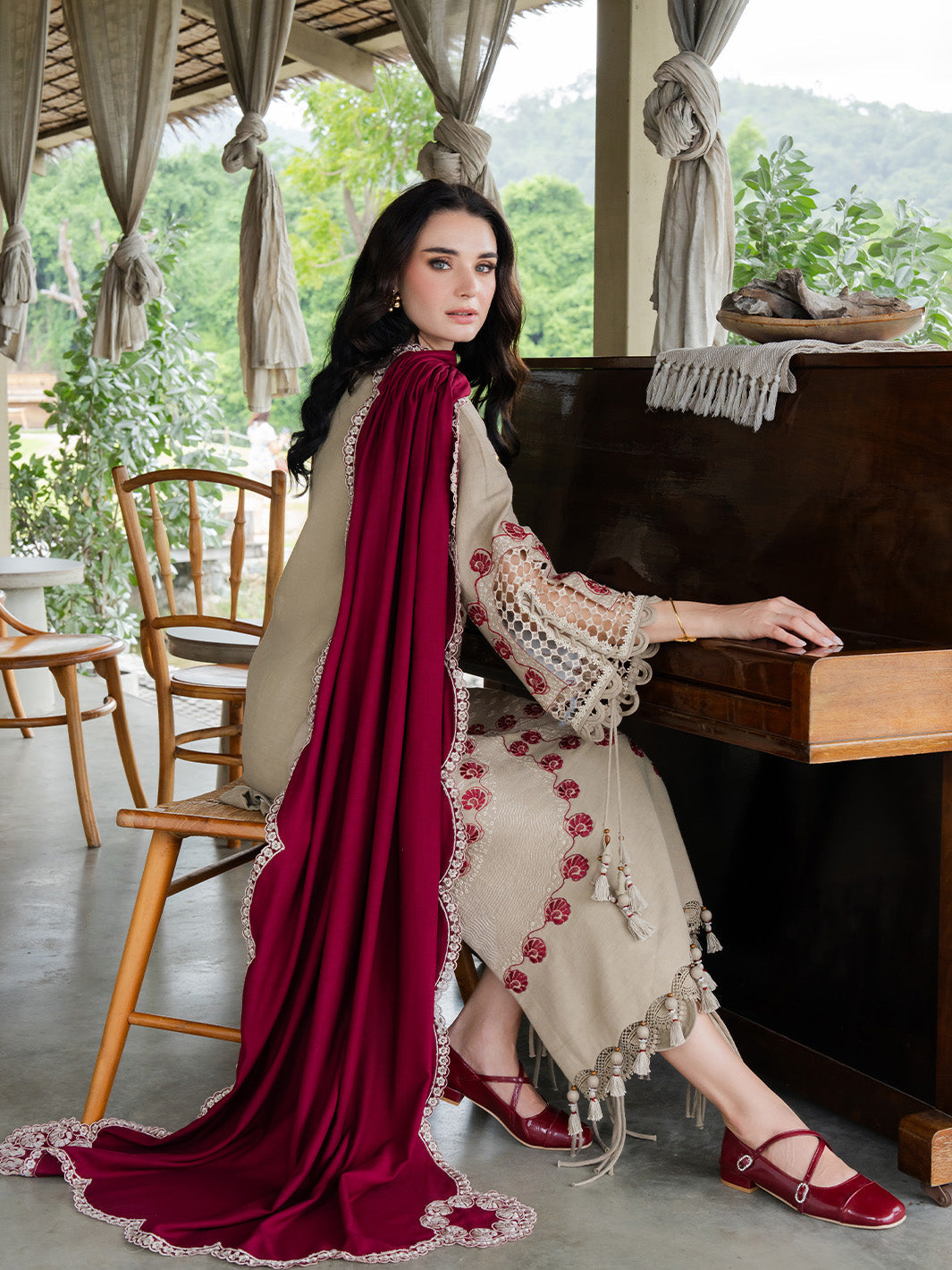 AILEEN – authentic Pakistani dress from the Dastaan Khaddar 25 collection for women in the UK