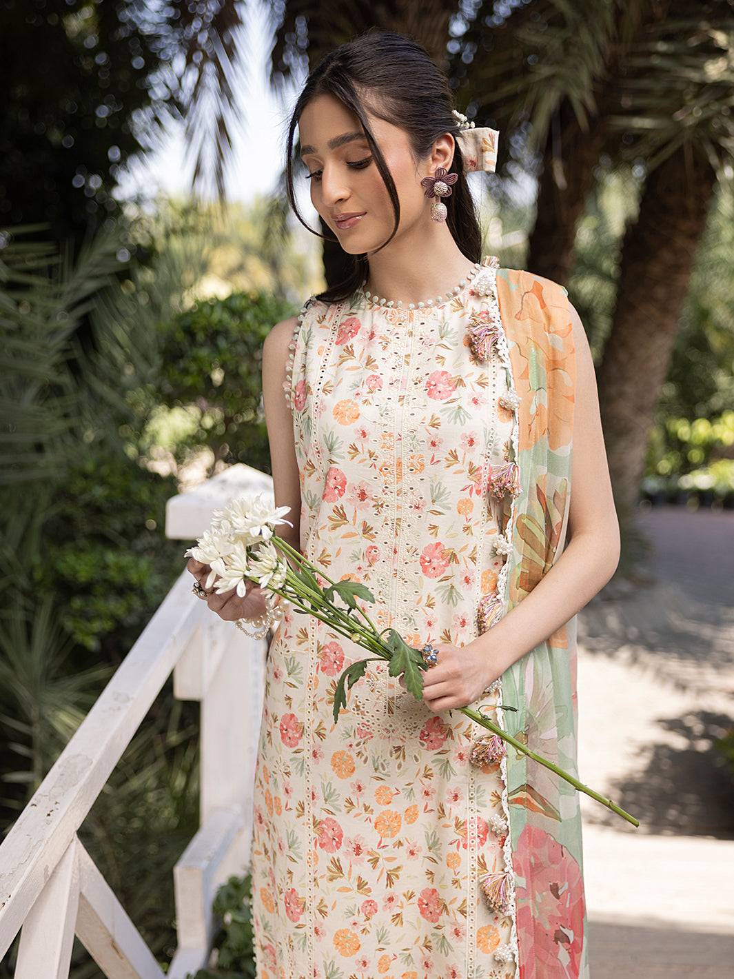 Izel | Oh Spring Lawn 25 | FLORA (A) by Maria Faisal - Registered Vendor of : Izel - type : Ladies Clothes - 100% original wedding dresses