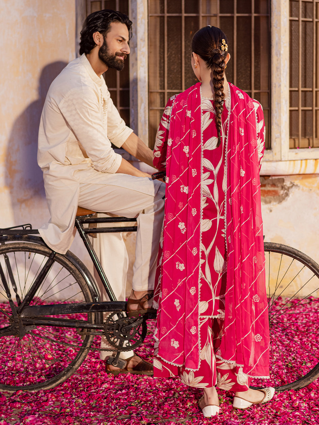 Mahnur | Gulzar Winter 25 | G - 11 - Ladies Clothes - Maria Faisal