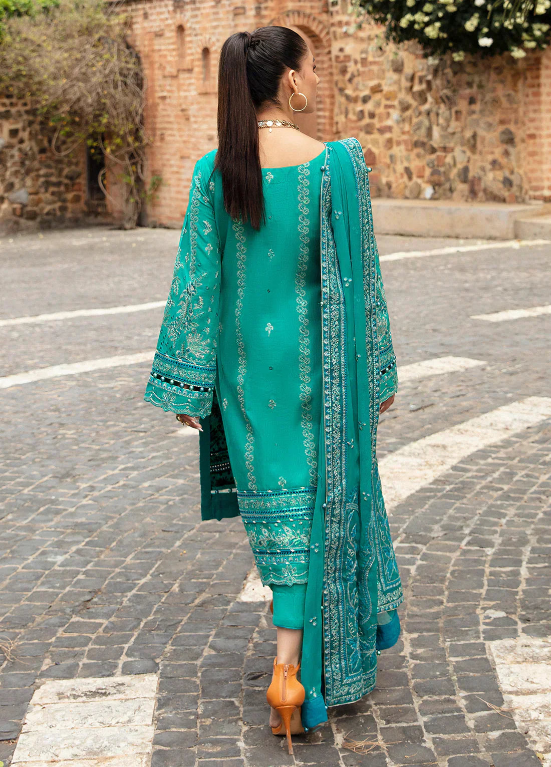 Gulaal | Luxury Lawn 24 | CIANA (GL-LL-24V1-08) - Ladies Clothes - Maria Faisal
