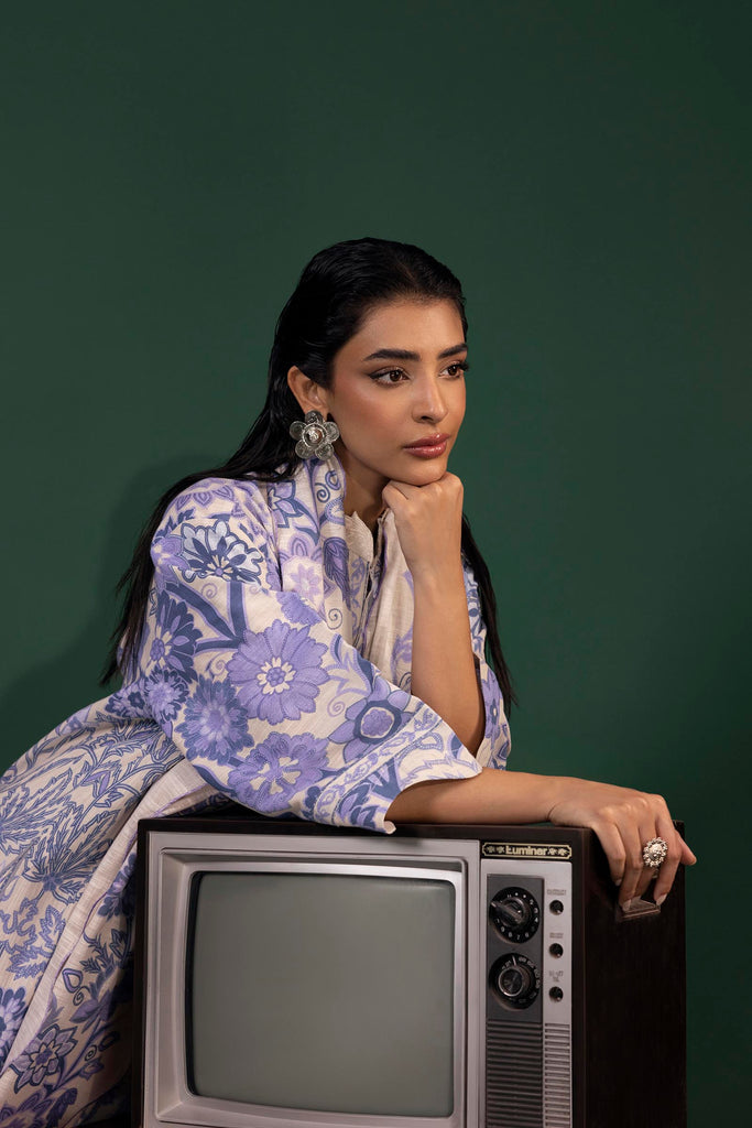 H255-002A-2BQ – authentic Pakistani dress from the Mahay Winter 25 collection for women in the UK