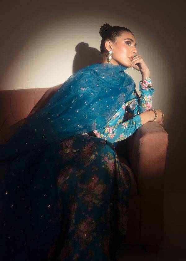 MNR | Ankh Macholi Festive Edit | NEELOFAR by Maria Faisal - Registered Vendor of : MNR - type : Ladies Clothes - 100% original wedding dresses