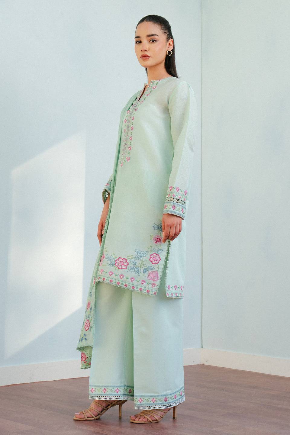 Zara Shahjahan | Coco Lawn 25 | INDI-9A by Maria Faisal - Registered Vendor of : Zara Shahjahan - type : Ladies Clothes - 100% original wedding dresses