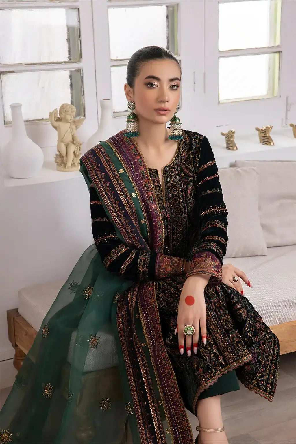 Iznik | Festive Velvet 23 | IV-22 HUSHAIMA by Maria Faisal - Registered Vendor of : Iznik - type : Ladies Clothes - 100% original wedding dresses