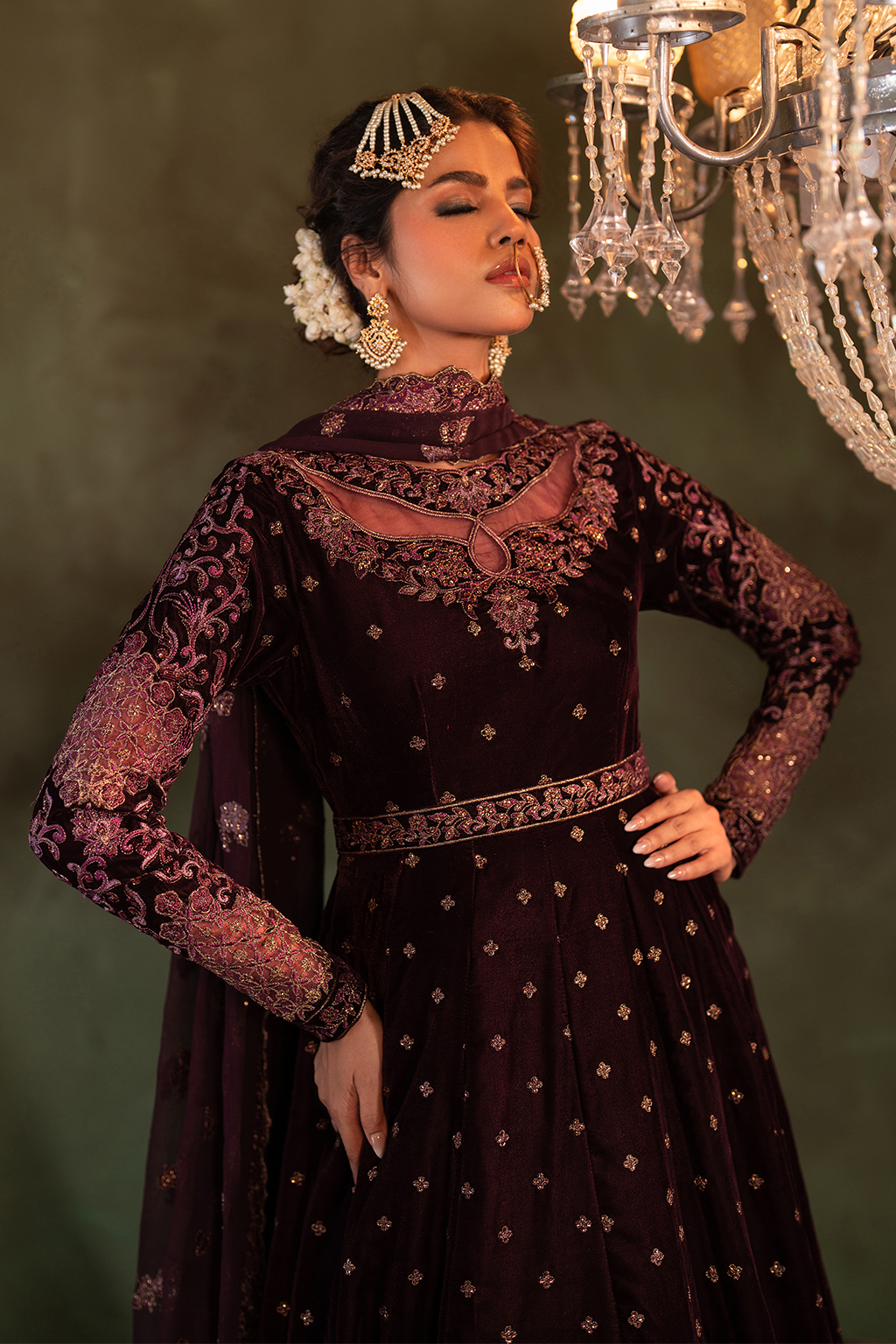 Iznik | Exclusive Velvet | IV-54 - Ladies Clothes - Maria Faisal