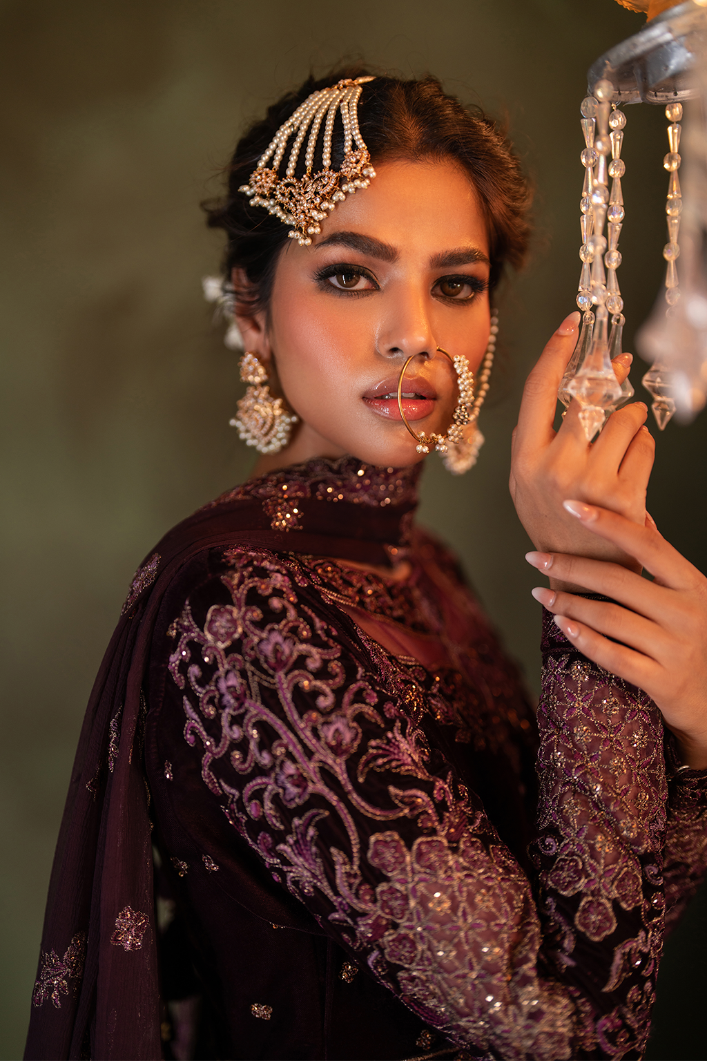 Iznik | Exclusive Velvet | IV-54 - Ladies Clothes - Maria Faisal