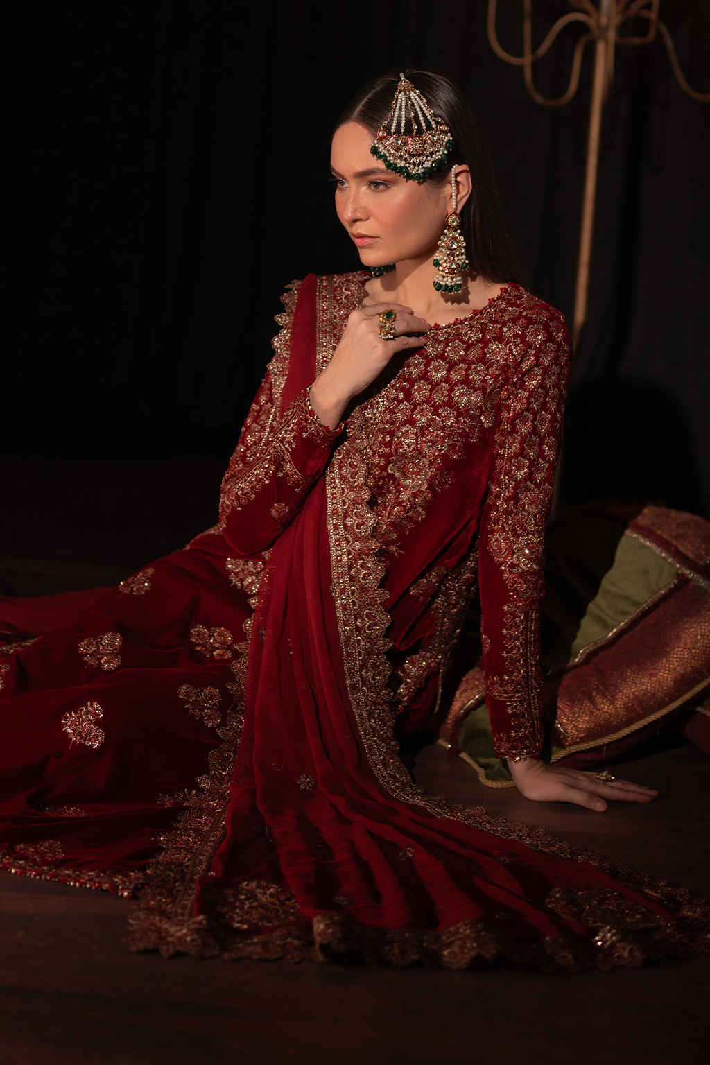Iznik | Exclusive Velvet | IV-40 - Ladies Clothes - Maria Faisal