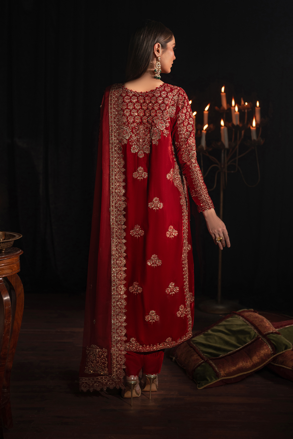 Iznik | Exclusive Velvet | IV-40 - Ladies Clothes - Maria Faisal