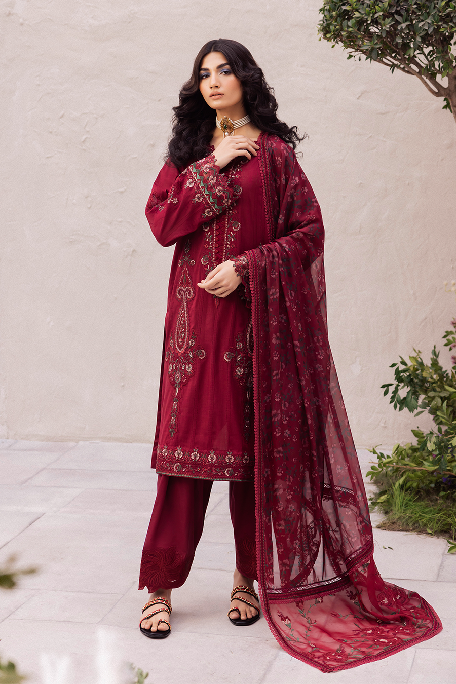 Iznik | Dahlia Embroidered Lawn | DL-01 - Ladies Clothes - Maria Faisal